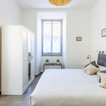Hostly - Nicole Apartment Volturno - Full Rome Center Esterno foto