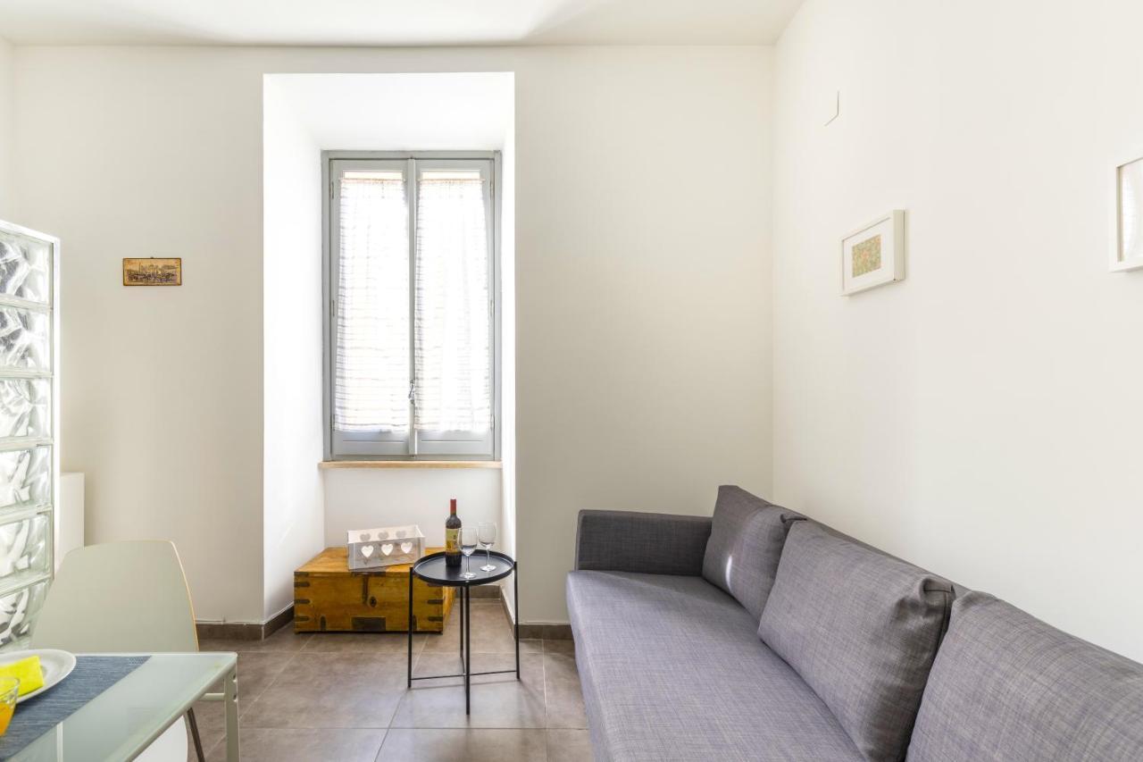 Hostly - Nicole Apartment Volturno - Full Rome Center Esterno foto