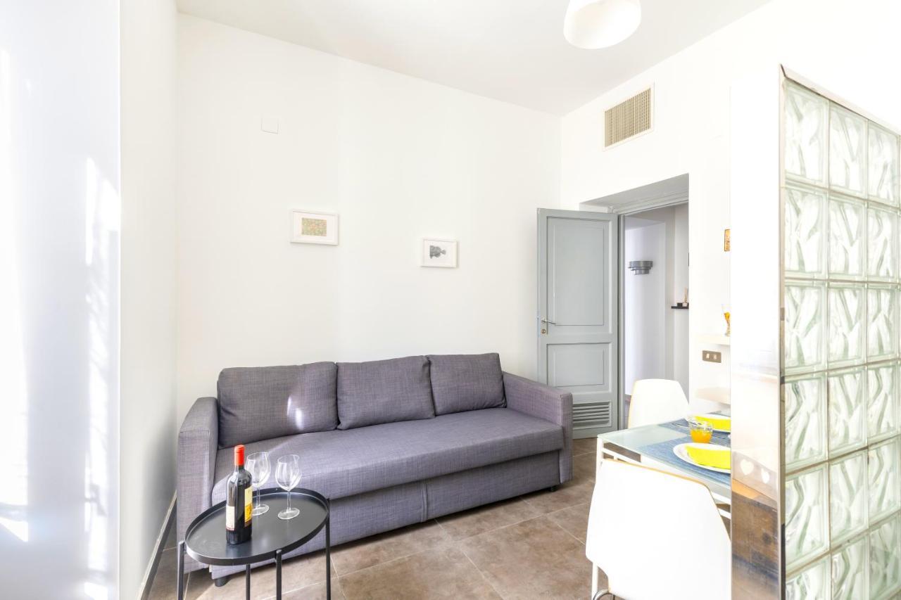 Hostly - Nicole Apartment Volturno - Full Rome Center Esterno foto