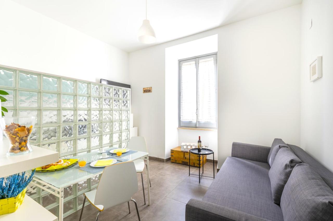 Hostly - Nicole Apartment Volturno - Full Rome Center Esterno foto