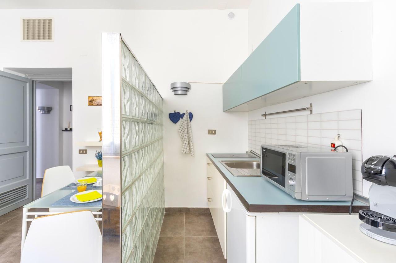 Hostly - Nicole Apartment Volturno - Full Rome Center Esterno foto