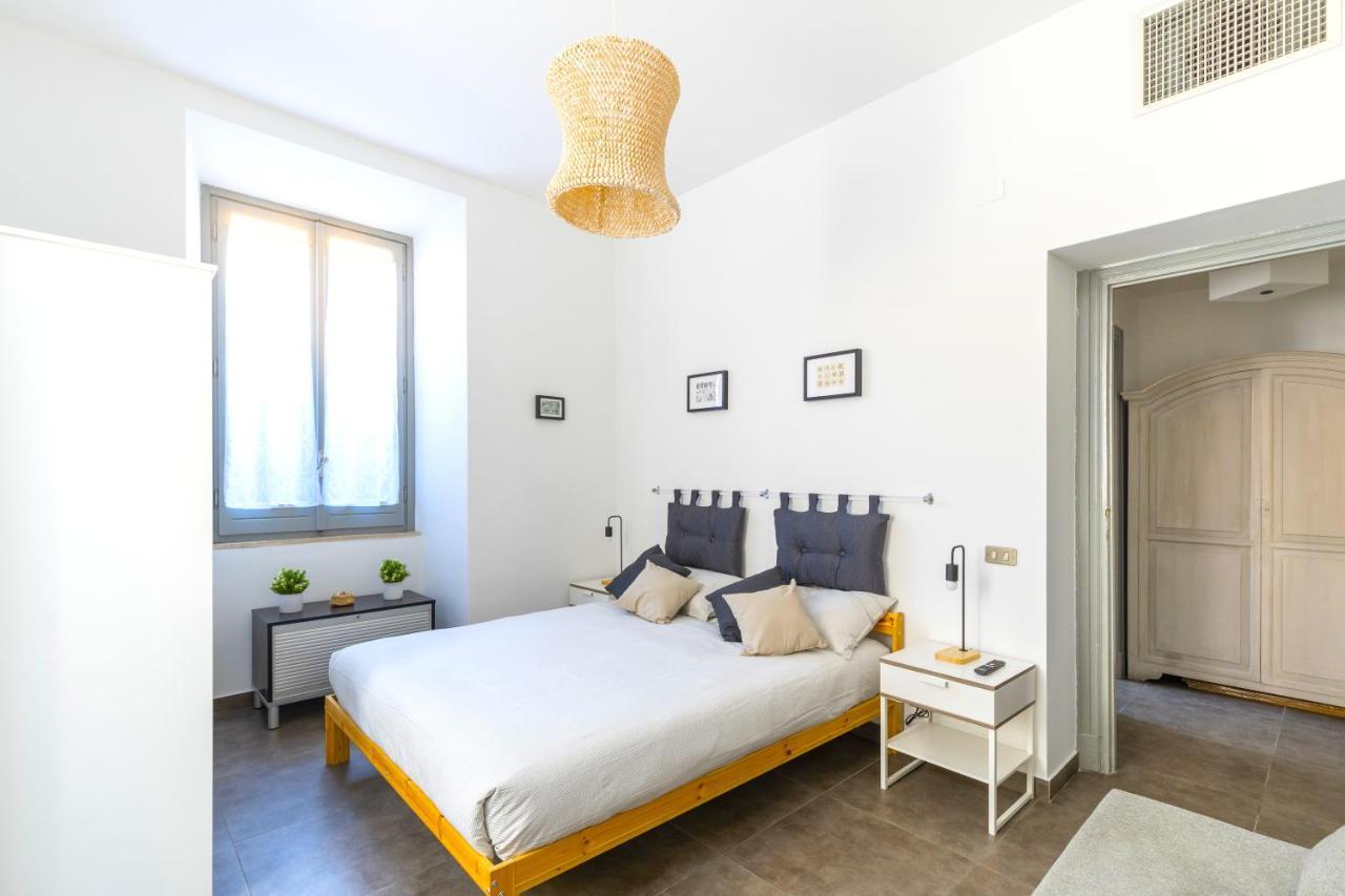 Hostly - Nicole Apartment Volturno - Full Rome Center Esterno foto