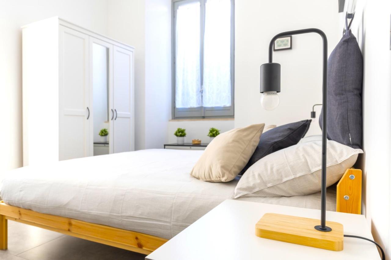 Hostly - Nicole Apartment Volturno - Full Rome Center Esterno foto