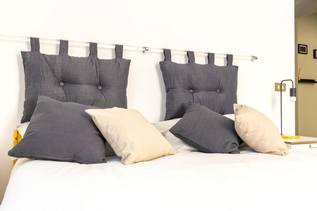 Hostly - Nicole Apartment Volturno - Full Rome Center Esterno foto