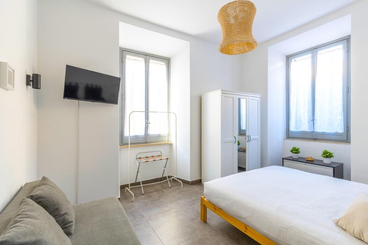 Hostly - Nicole Apartment Volturno - Full Rome Center Esterno foto